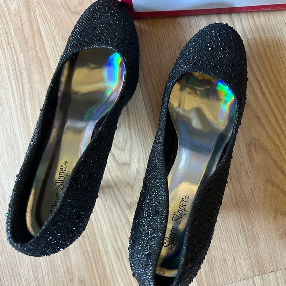 Sparking Black heals size 9.5 - Picture 4 of 5